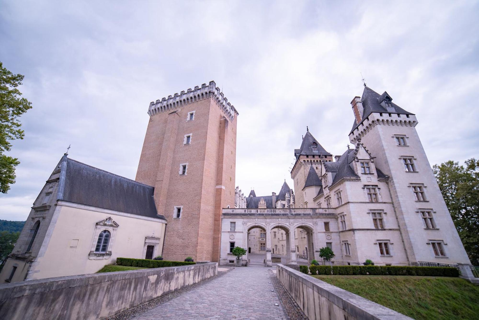 La Vue Royale - Face Au Chateau - Wifi - 4 Personnes Pau Exterior photo